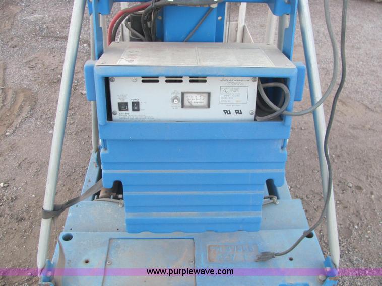 image for item E2792 1999 Genie IWP-255 aerial work platform