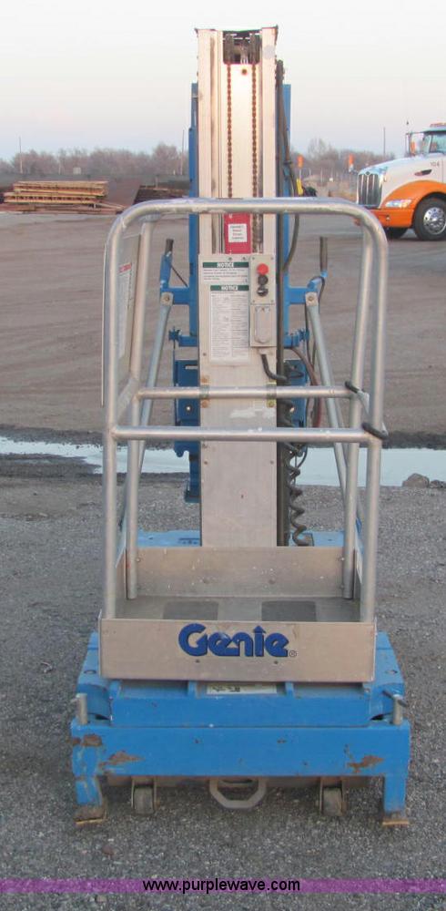 image for item E2793 1999 Genie IWP-255 aerial work platform