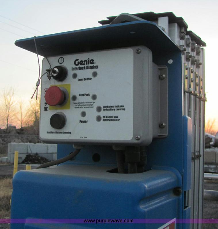 image for item E2793 1999 Genie IWP-255 aerial work platform