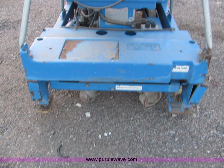 image for item E2793 1999 Genie IWP-255 aerial work platform