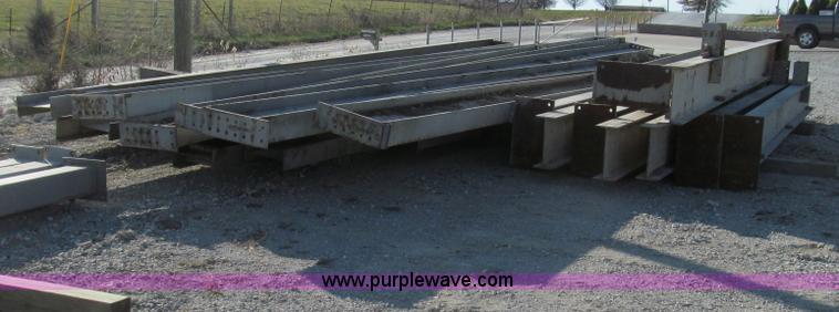 image for item E3589 40' x 90' steel building structure