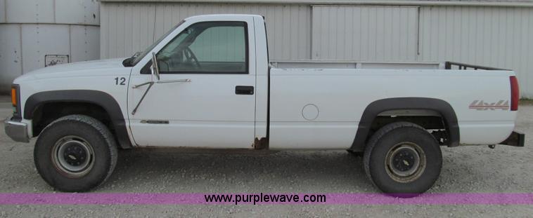image for item E3594 1996 Chevrolet K3500 pickup truck