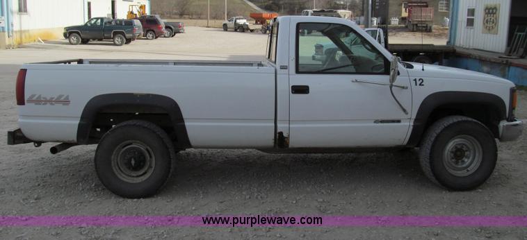 image for item E3594 1996 Chevrolet K3500 pickup truck