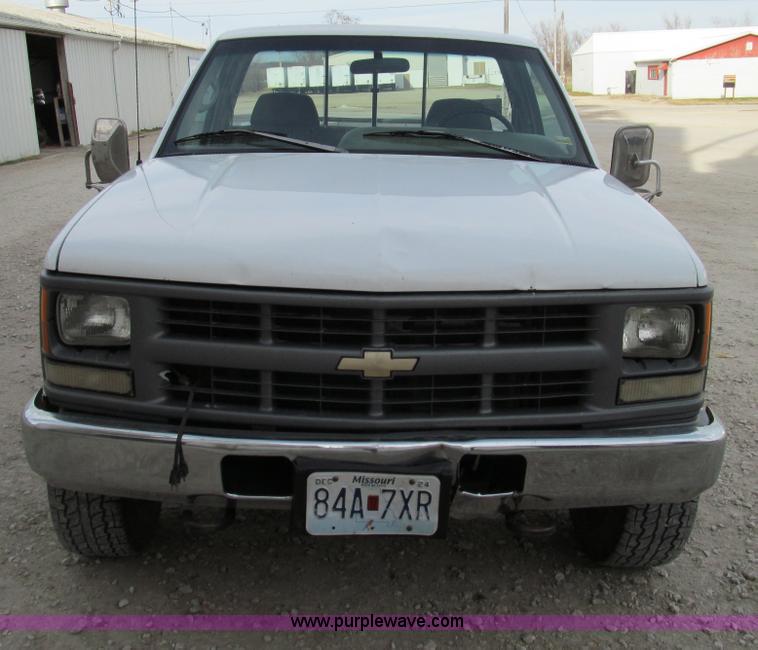 image for item E3594 1996 Chevrolet K3500 pickup truck