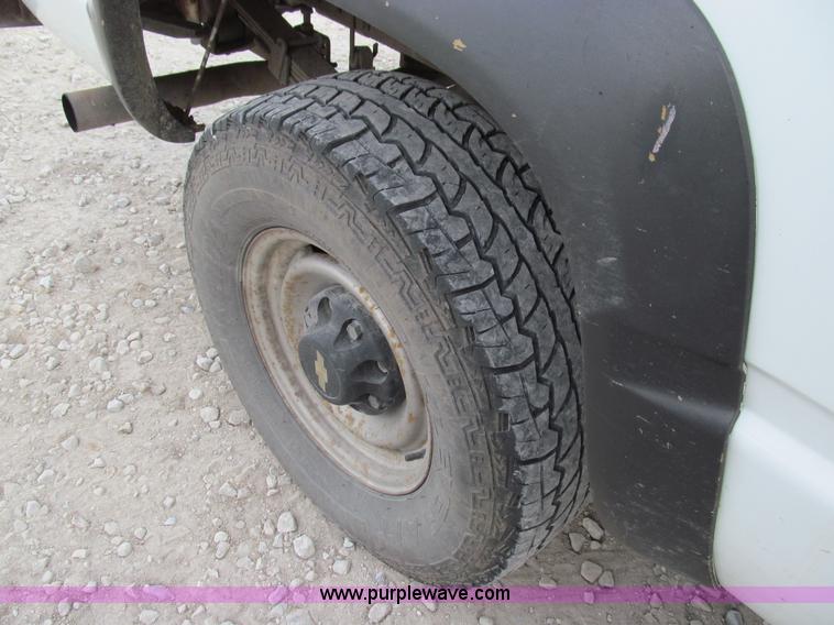 image for item E3594 1996 Chevrolet K3500 pickup truck