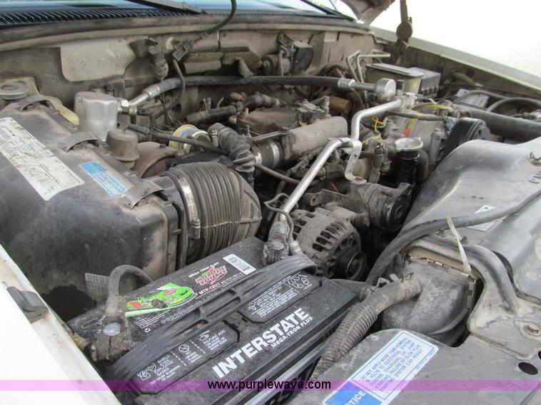 image for item E3594 1996 Chevrolet K3500 pickup truck