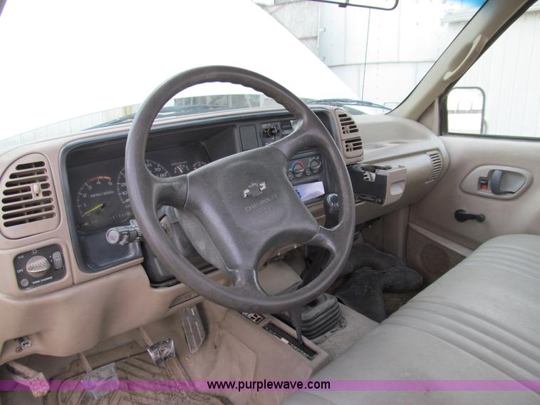 image for item E3594 1996 Chevrolet K3500 pickup truck