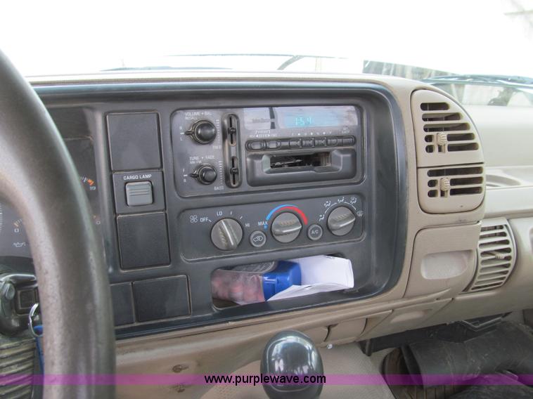 image for item E3594 1996 Chevrolet K3500 pickup truck