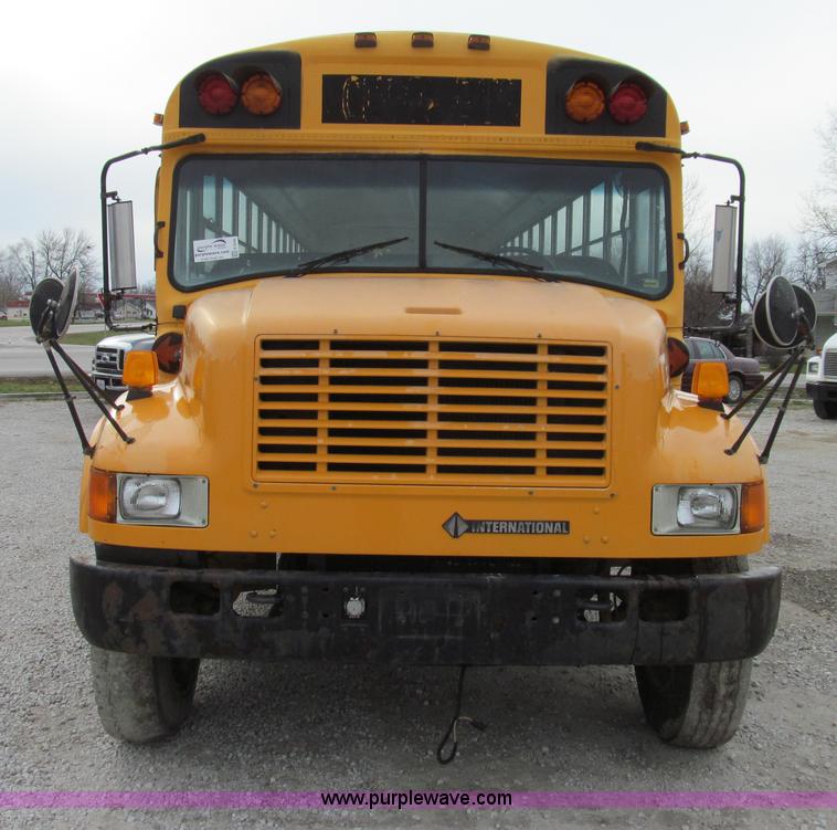 image for item E3595 1993 International Navistar 3800 school bus