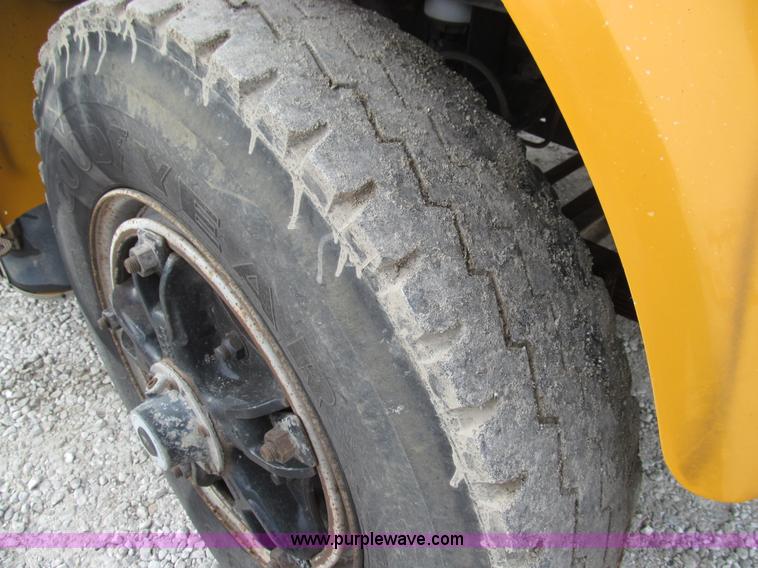 image for item E3595 1993 International Navistar 3800 school bus