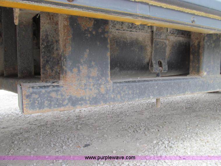 image for item E3595 1993 International Navistar 3800 school bus