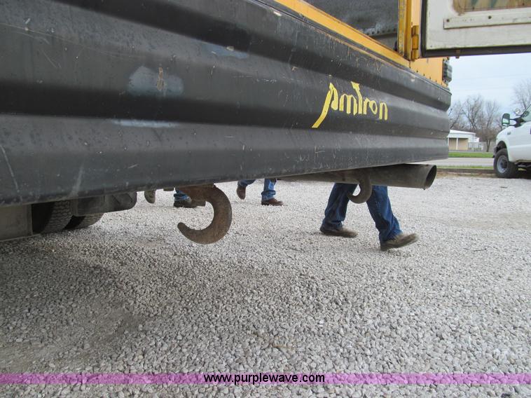 image for item E3595 1993 International Navistar 3800 school bus