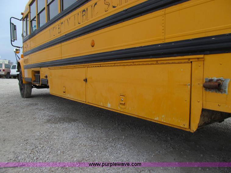 image for item E3595 1993 International Navistar 3800 school bus