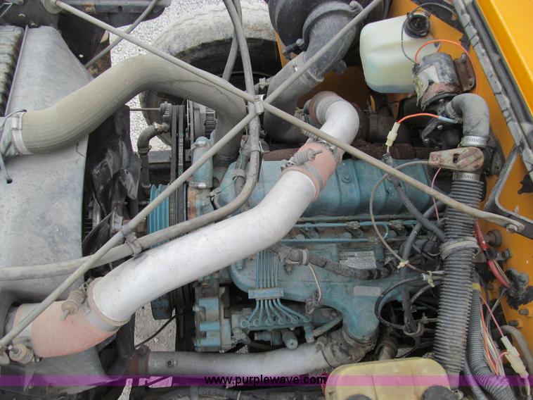 image for item E3595 1993 International Navistar 3800 school bus