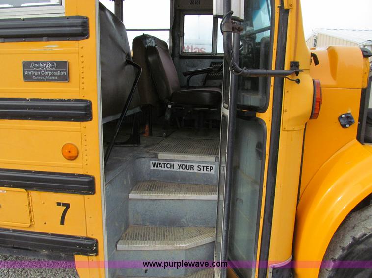 image for item E3595 1993 International Navistar 3800 school bus