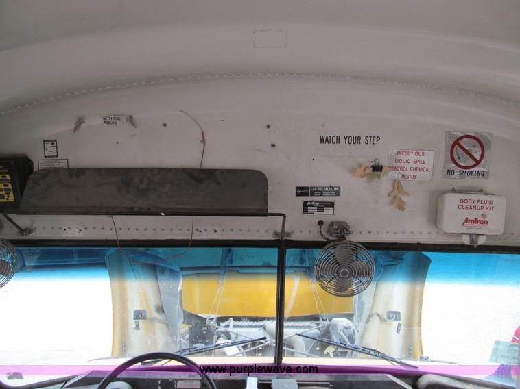 image for item E3595 1993 International Navistar 3800 school bus