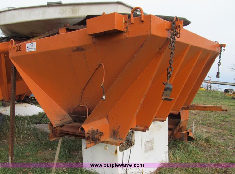 image for item E3597 Swenson salt spreader