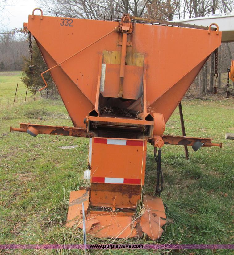 image for item E3597 Swenson salt spreader