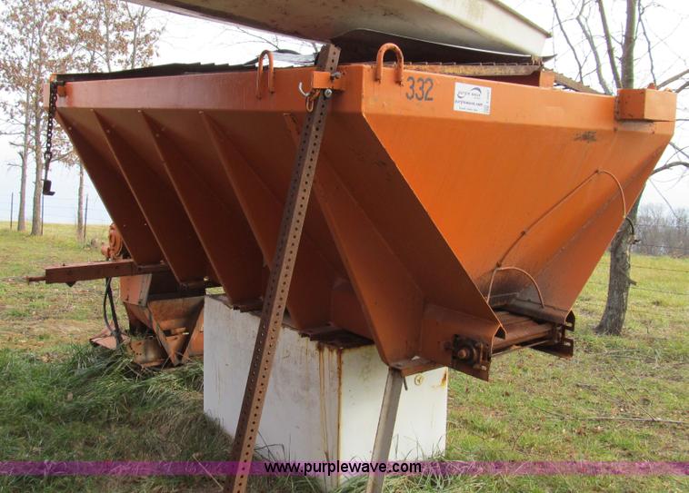 image for item E3597 Swenson salt spreader