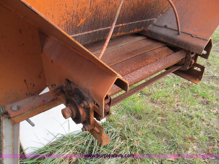 image for item E3597 Swenson salt spreader