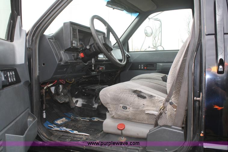 image for item F2888 1995 Chevrolet Kodiak C6H042 rollback truck