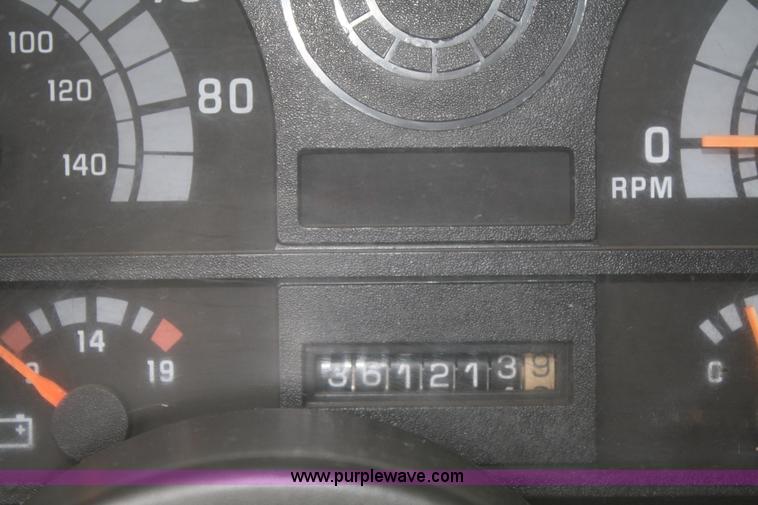 image for item F2888 1995 Chevrolet Kodiak C6H042 rollback truck