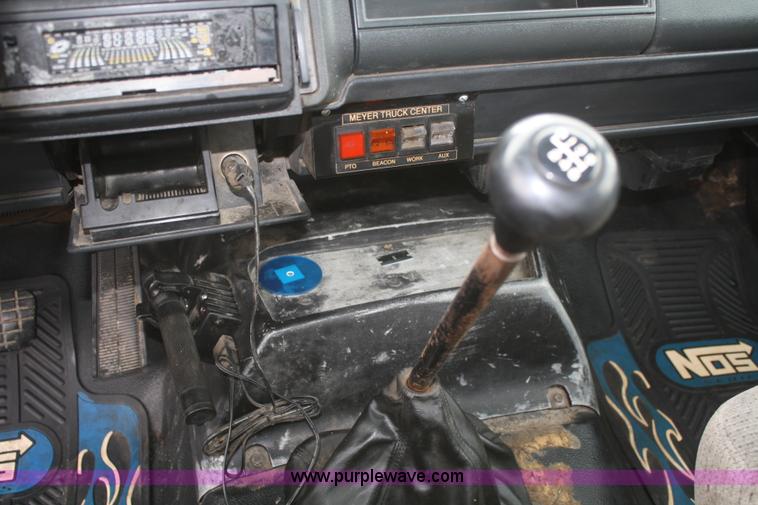 image for item F2888 1995 Chevrolet Kodiak C6H042 rollback truck