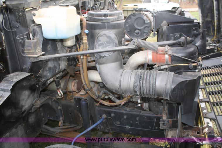 image for item F2888 1995 Chevrolet Kodiak C6H042 rollback truck