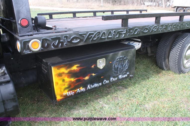 image for item F2888 1995 Chevrolet Kodiak C6H042 rollback truck