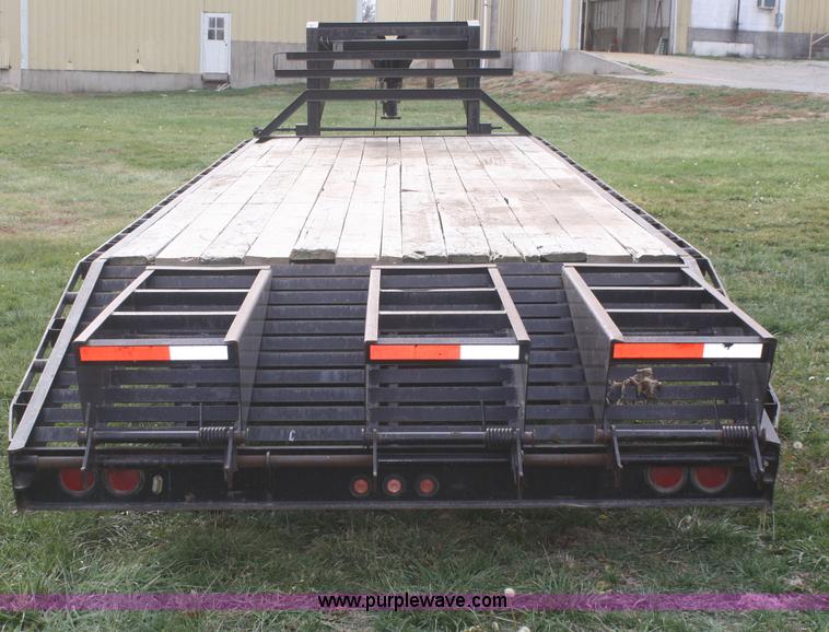 image for item F2898 2004 Target 25' flatbed trailer