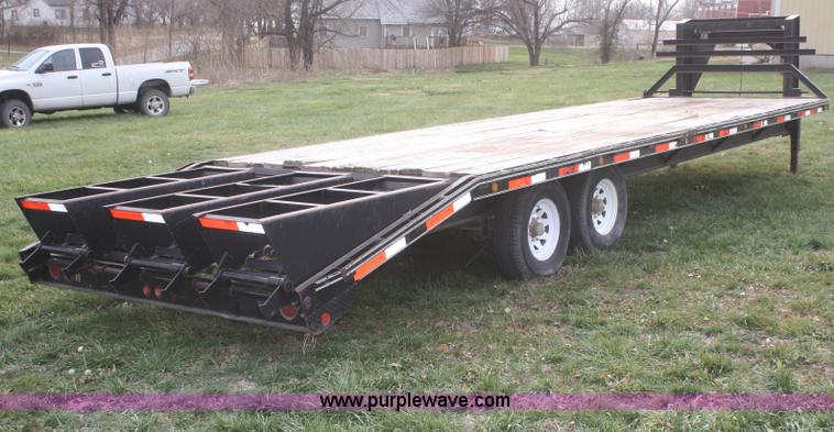 image for item F2898 2004 Target 25' flatbed trailer