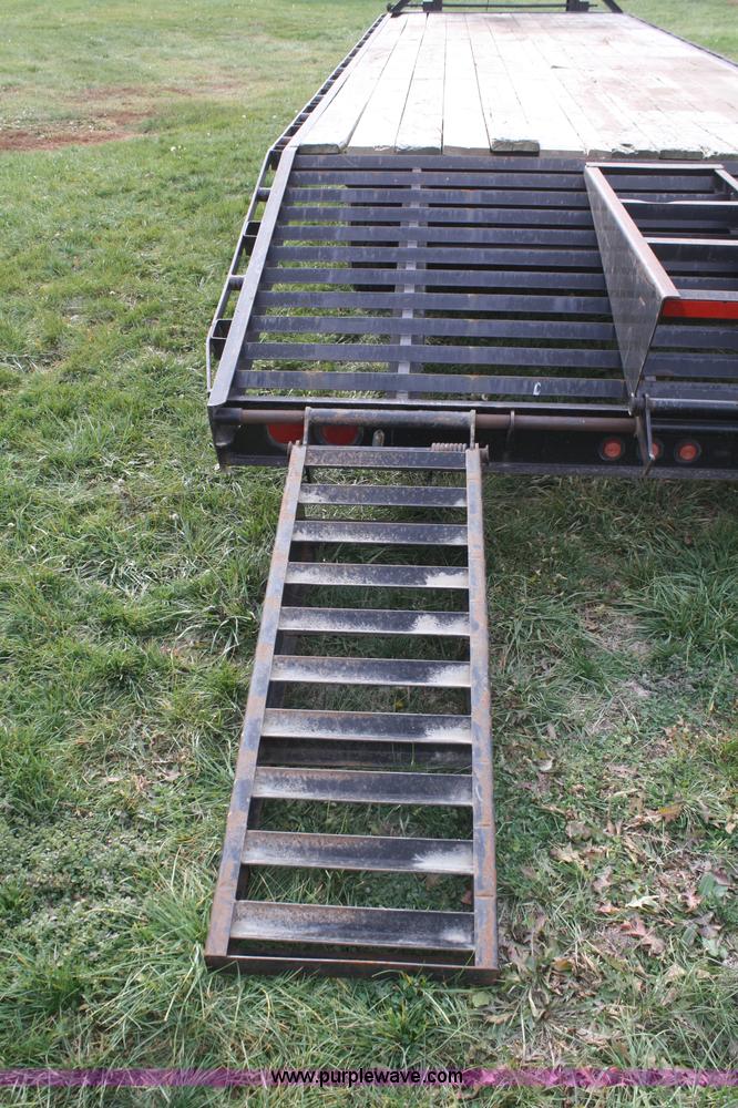 image for item F2898 2004 Target 25' flatbed trailer