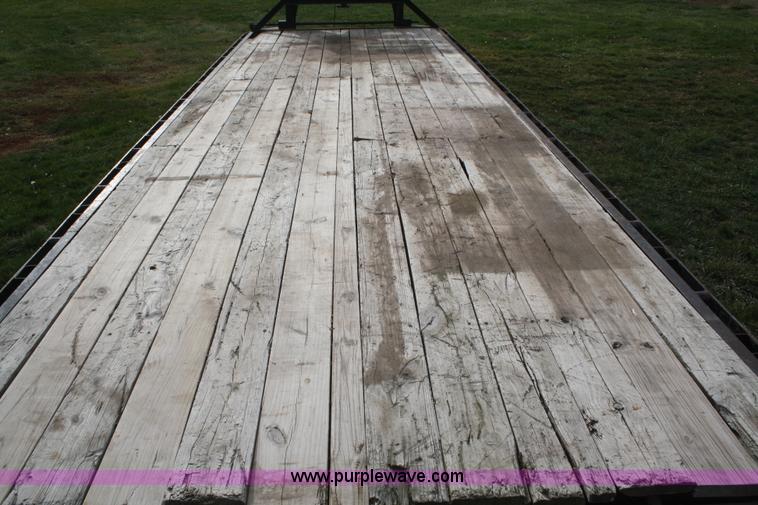 image for item F2898 2004 Target 25' flatbed trailer