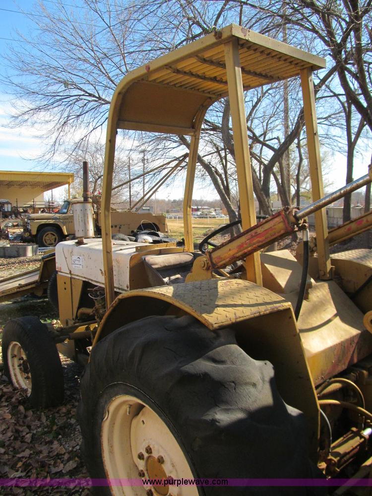 image for item F3073 Forklift