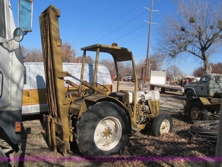 image for item F3073 Forklift