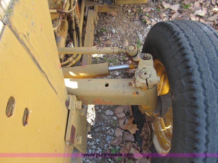 image for item F3073 Forklift