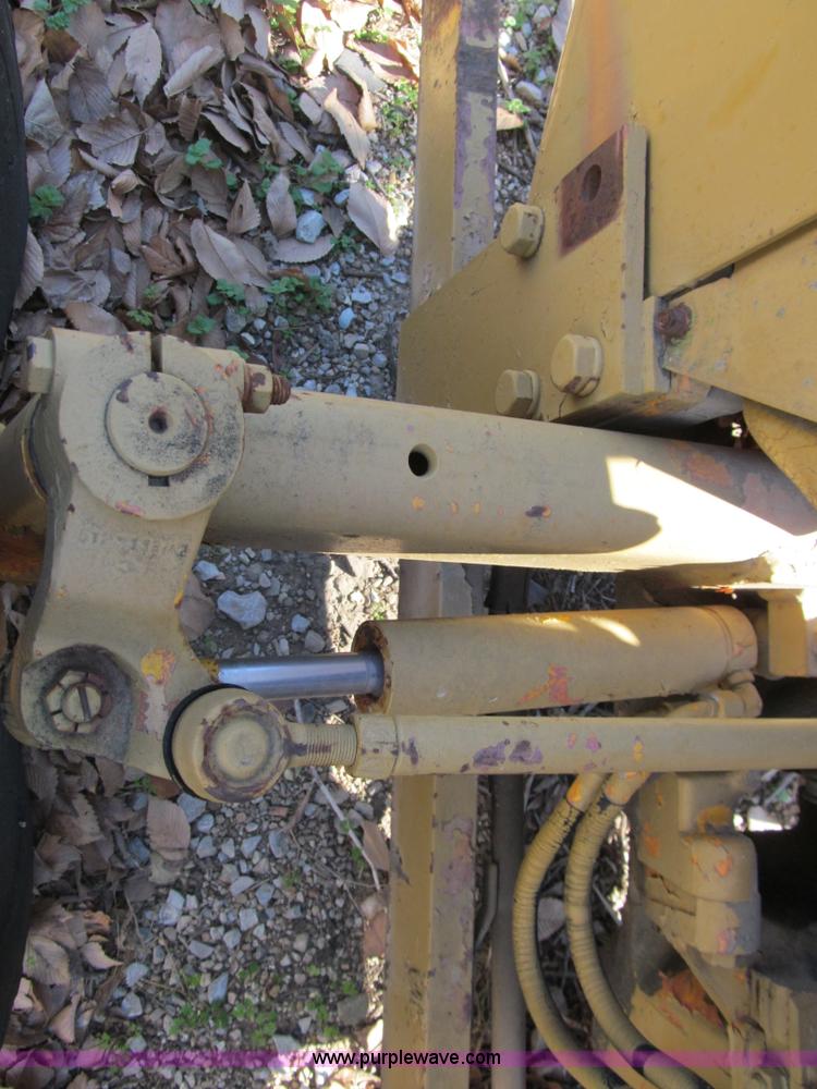 image for item F3073 Forklift