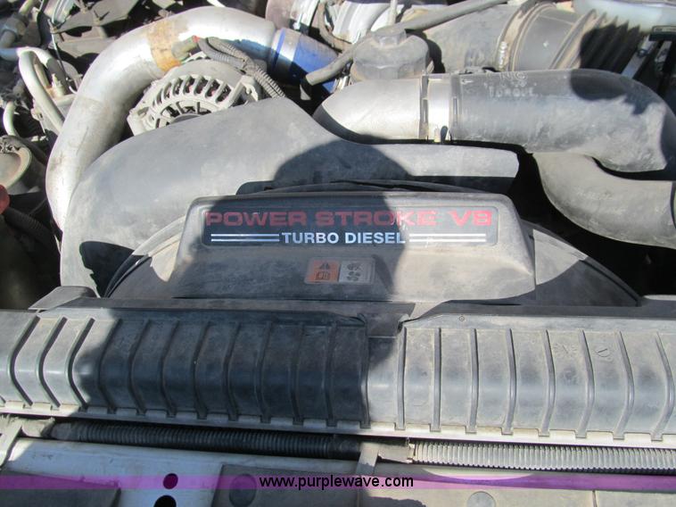 image for item F3086 2004 Ford F4D truck