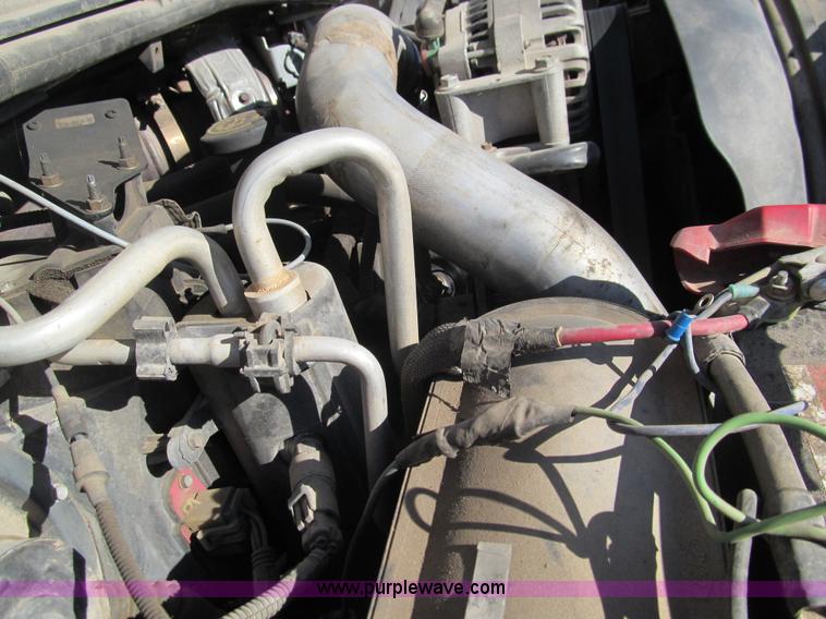 image for item F3086 2004 Ford F4D truck