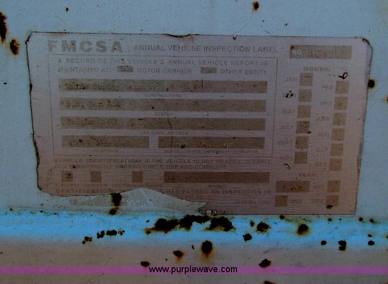 image for item F3086 2004 Ford F4D truck