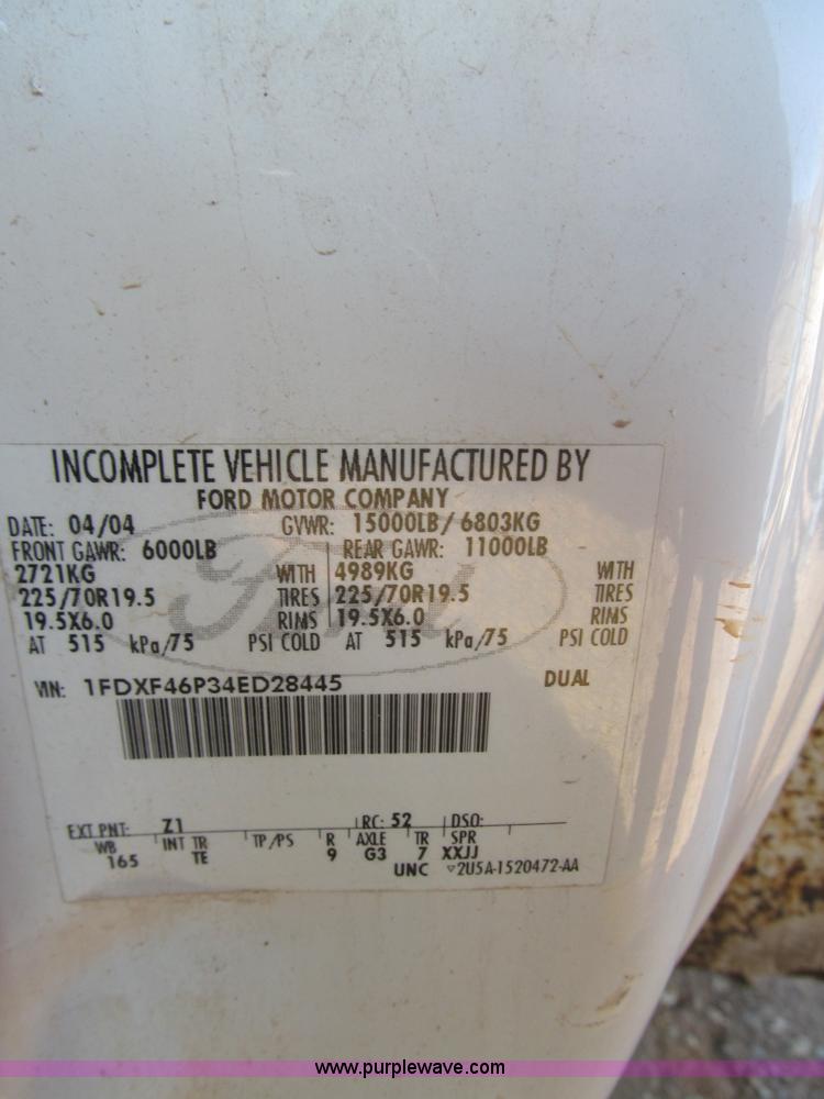 image for item F3086 2004 Ford F4D truck