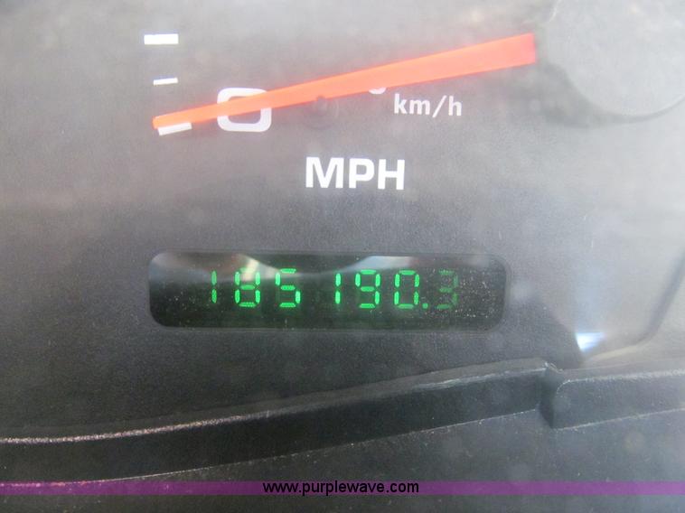 image for item F3086 2004 Ford F4D truck