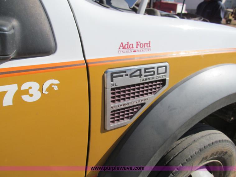 image for item F3087 2007 Ford F450 XL Super Duty utility truck