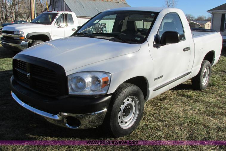 image for item F4122 2008 Dodge Ram 1500 short bed pickup truck