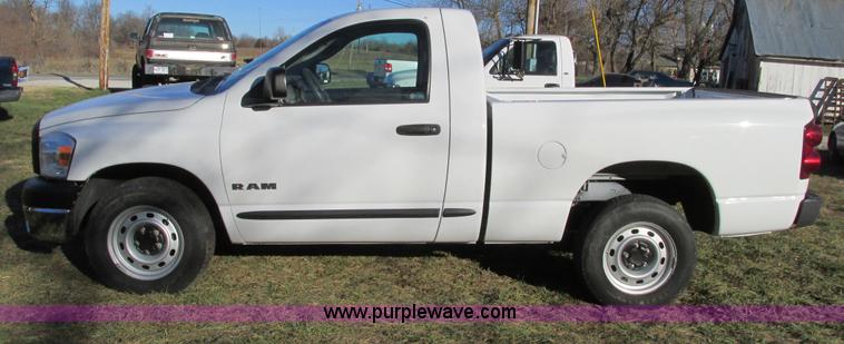 image for item F4122 2008 Dodge Ram 1500 short bed pickup truck