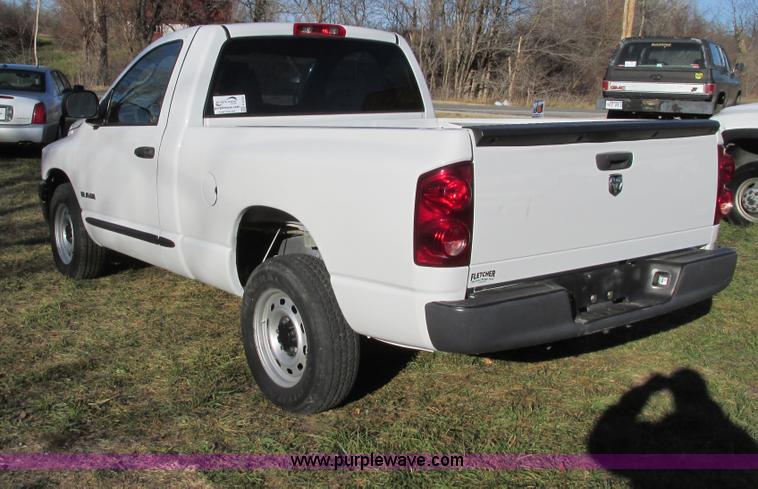 image for item F4122 2008 Dodge Ram 1500 short bed pickup truck