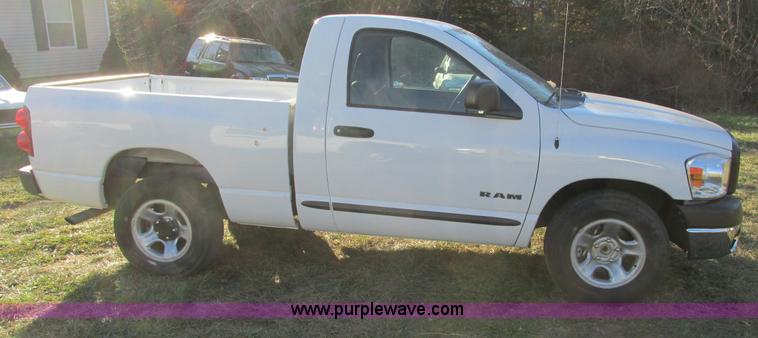 image for item F4122 2008 Dodge Ram 1500 short bed pickup truck