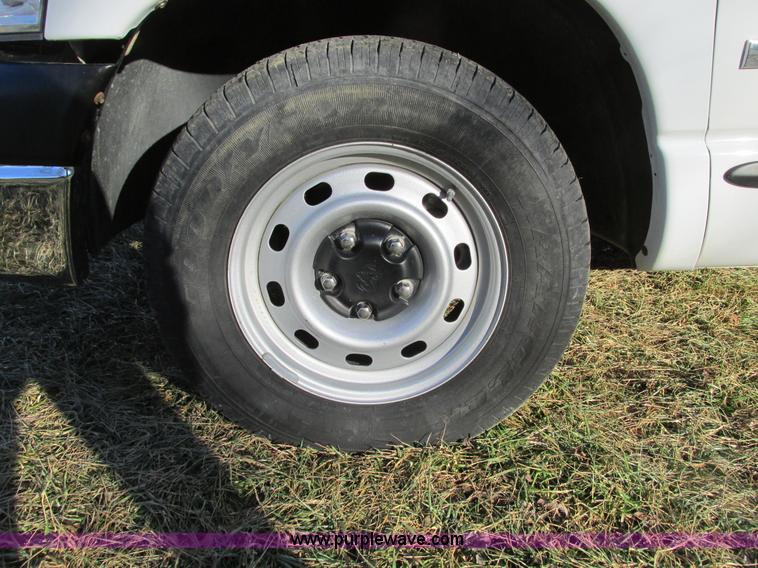 image for item F4122 2008 Dodge Ram 1500 short bed pickup truck