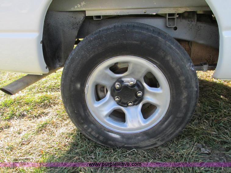 image for item F4122 2008 Dodge Ram 1500 short bed pickup truck