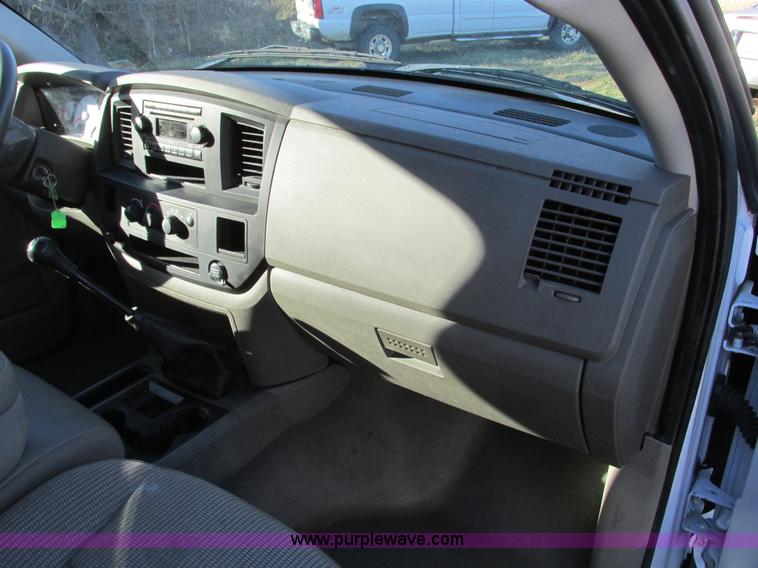 image for item F4122 2008 Dodge Ram 1500 short bed pickup truck